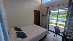 Unclassified image, 5 of 12, button