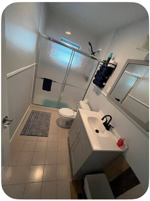 Shower, towels, toilet paper - Pet Friendly, Pool (Punta Gorda)