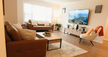 Modern Sydney Retreat - Private 4BR, 2BR for Groups of 8
