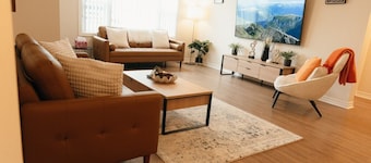 Modern Sydney Retreat - Private 4BR, 2BR for Groups of 8