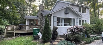 4 bedroom house in Scenic Vernon- Private Lake & Hiking Trails/Farms/Restaurants