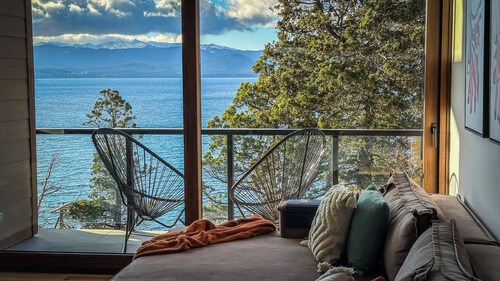 2BR apartment with heated pool and panoramic lake view