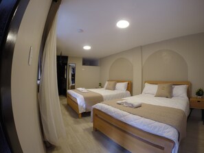 コンフォート 4 人部屋 コートヤードビュー