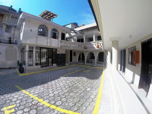 Exterior - Hostal Tayupanda (Quito)