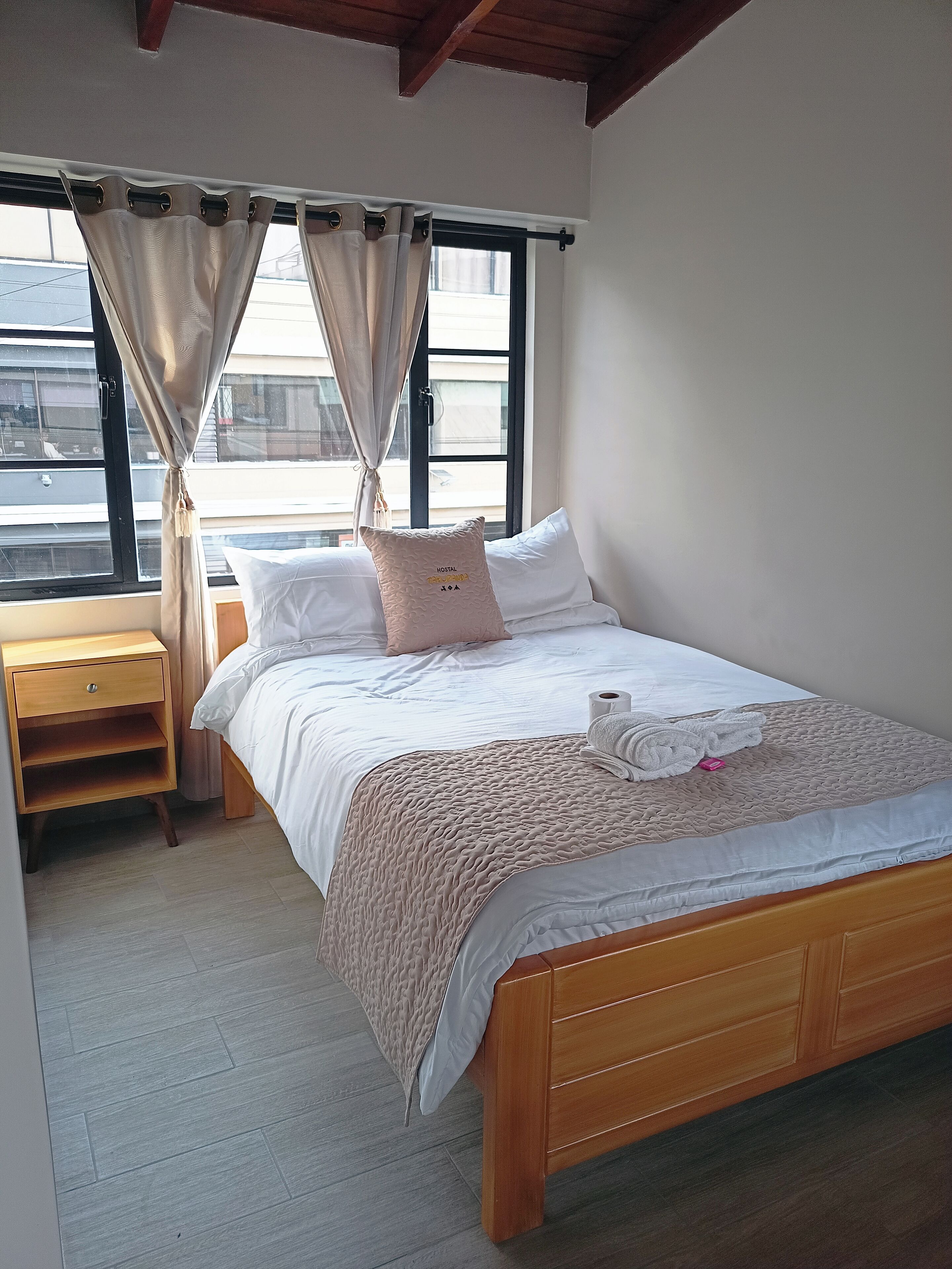 デラックス ダブルまたはツインルーム コートヤードビュー