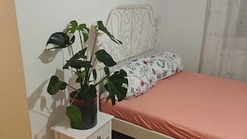 1 bedroom, iron/ironing board, bed sheets