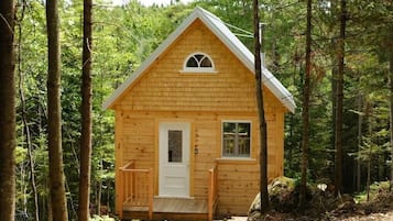 Cabin, Pets Allowed | Exterior
