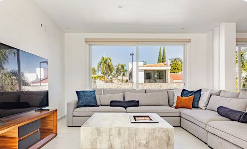 Private Pool • 4BR • 5.5 Baths • Secure • Upscale