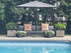 Pool - Luxury 2-bedroom, 1 bath basement apartment w/ pool, hot tub, grill & patio. (Longmeadow)