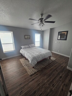 4 habitaciones y ropa de cama 