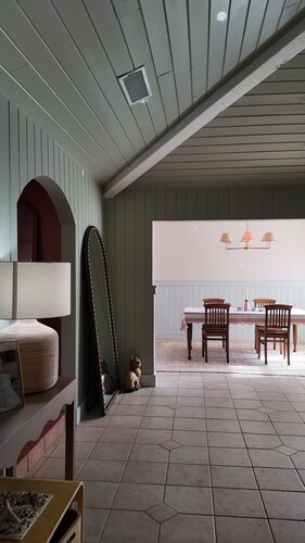 Our Coastal Family Home – 2 Blocks to the Beach