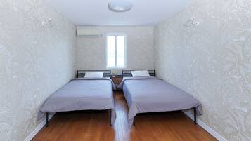 Twin Room, Sea View | WiFi (free)