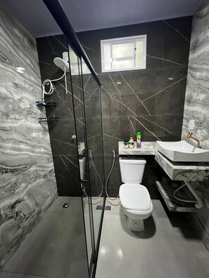 星評価なしの画像、2 / 16、ボタン