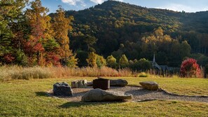 Property grounds - Modern Farmhouse in Cedar Cliff Village | Mountain Views Near Asheville & Biltmore (Fairview)