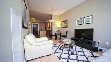 Studio Suite | Living area