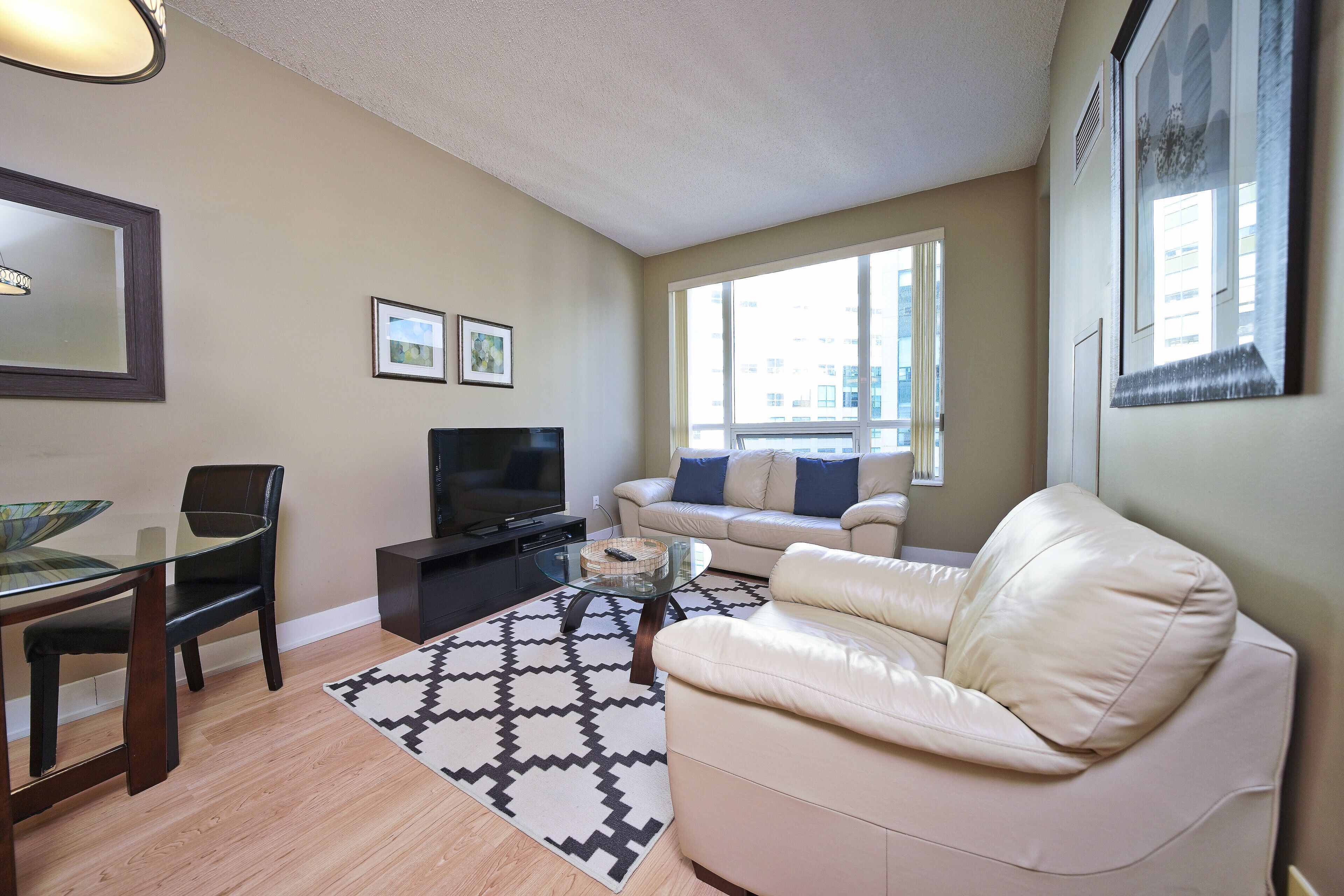 Studio Suite | Living area