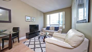 Studio Suite | Living area