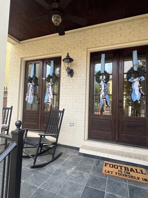 Exterior detail - New Rental on VRBO!! Modern southern charm townhome close to the Square (Oxford)