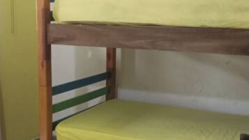 2 dormitoris i roba de llit