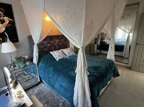 4 chambres, fer et planche à repasser, Wi-Fi gratuit, draps fournis