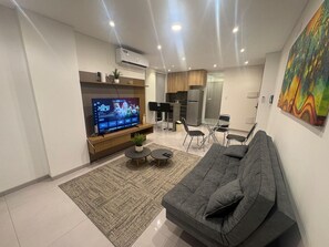 Living area - Beutiful one bedroom one bathroom fully equiped apartment on the best zone of sc (Santa Cruz de la Sierra)