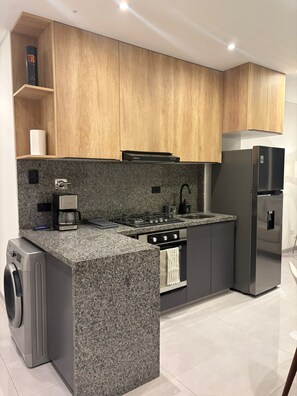 Private kitchen - Beautiful apartment, equipetrol the best zone in santa cruz everything close by (Santa Cruz de la Sierra)