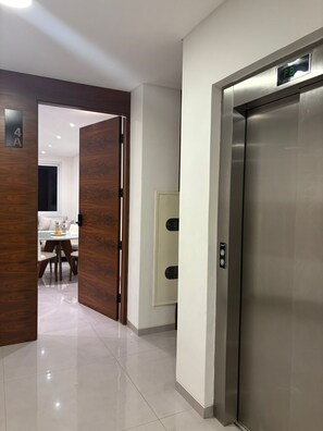 Interior - Beautiful apartment, equipetrol the best zone in santa cruz everything close by (Santa Cruz de la Sierra)