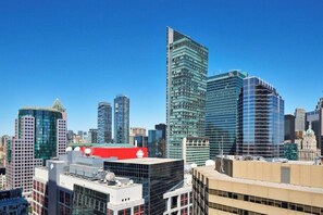 Unclassified image, 3 of 8, button - The Skyline Paramount  (Toronto)