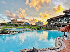 A heated pool - Shared Heated Pool, Boardwalk to Beach (Corpus Christi)