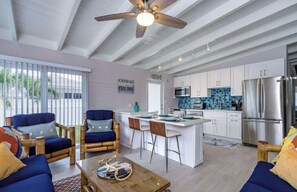 Unclassified image, 4 of 24, button