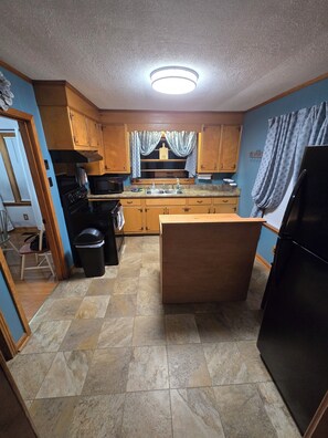 Unclassified image, 5 of 20, button - Country Retreat (Charlotte)