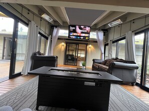 Interior - Elegant home with private covered patio and very close to the airport. (SeaTac)