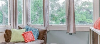 Walk to Downtown: Historic Home in Mobile