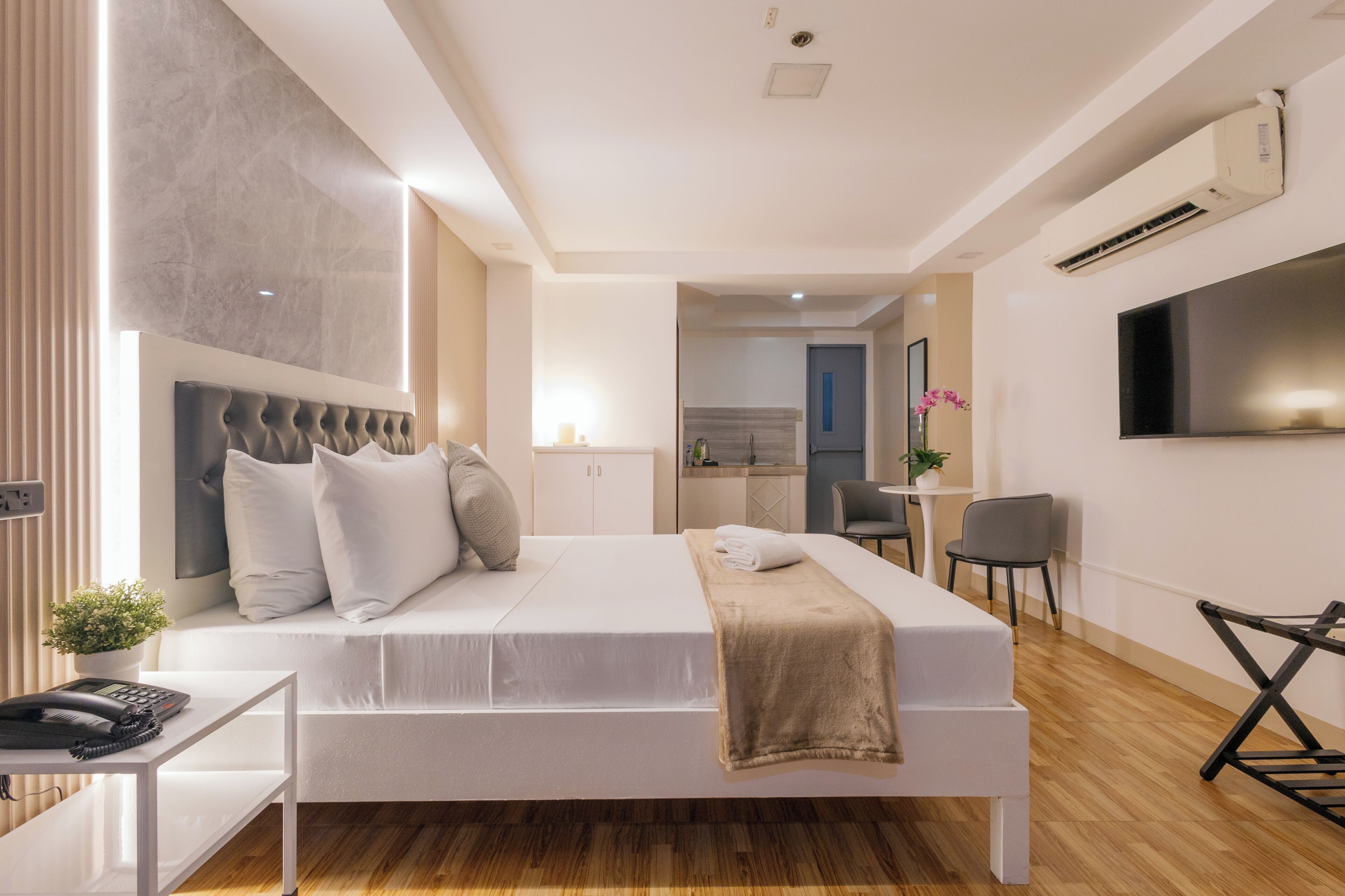 Deluxe Double Room | Free WiFi