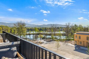 Property grounds - Palapa Haus - Whitewater Park Spa - River Views - Greenbelt Access (Garden City)