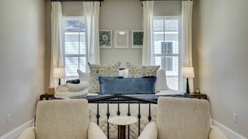 3 soverom, skrivebord, strykejern/-brett og wi-fi (inkludert)