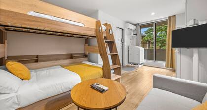Nishi-Shinjuku Apartment