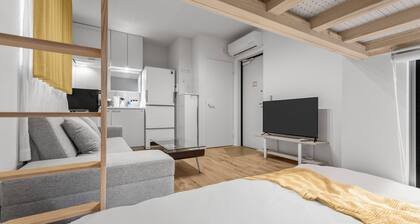 Nishi-Shinjuku Apartment