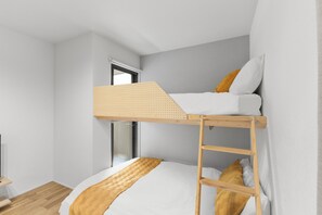 Apartamento clásico, 1 habitación, no fumadores, lanai (204) | Cortinas opacas, tabla de planchar con plancha, wifi gratis