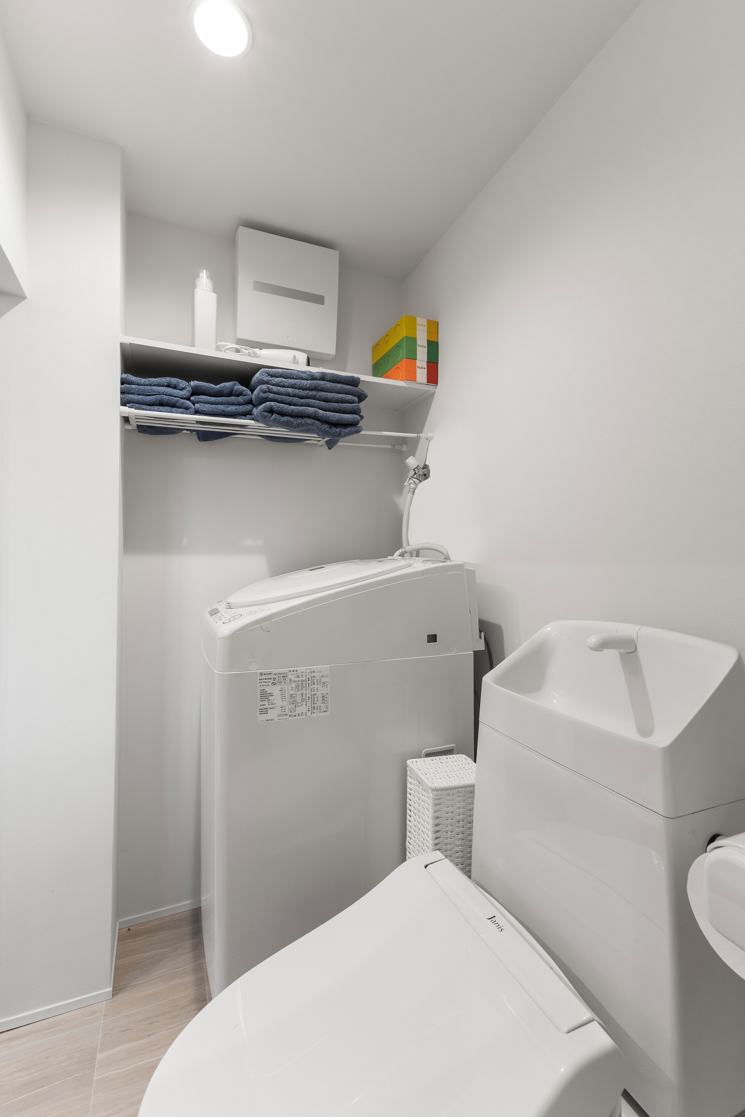 Classic Apartment, 1 Bedroom, Non Smoking (203) | Bathroom | Separate tub and shower, slippers, bidet
