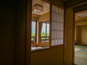 Superior Quadruple Room | In-room safe, free WiFi - Hotel Goryukan (Hakuba)
