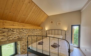 3 chambres, fer et planche à repasser, lit parapluie, Wi-Fi gratuit