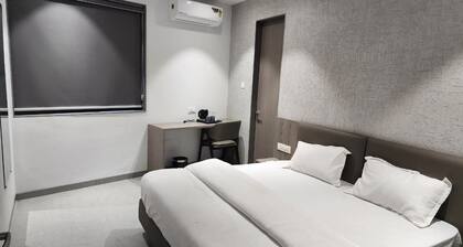 HOTEL SHREEDARSHAN