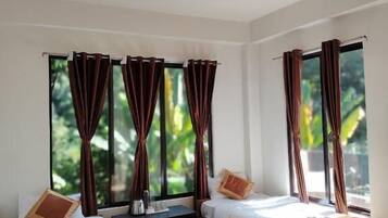 Phòng đôi Deluxe, ban công, quang cảnh núi