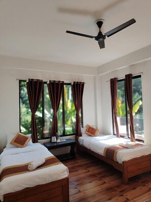 Deluxe Double Room, Balcony, Mountain View