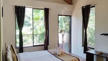 Deluxe Double Room, 1 Queen Bed, Balcony