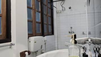 Standard Double Room, Balcony, Valley View | Bathroom | Shower, free toiletries, towels, soap