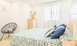 Iron/ironing board, bed sheets - Apartments in Puerto de Sagunto (Sagunto)