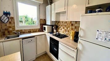 Fridge, microwave, oven, dishwasher