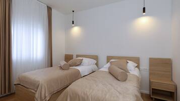 Villa | 5 bedrooms, iron/ironing board